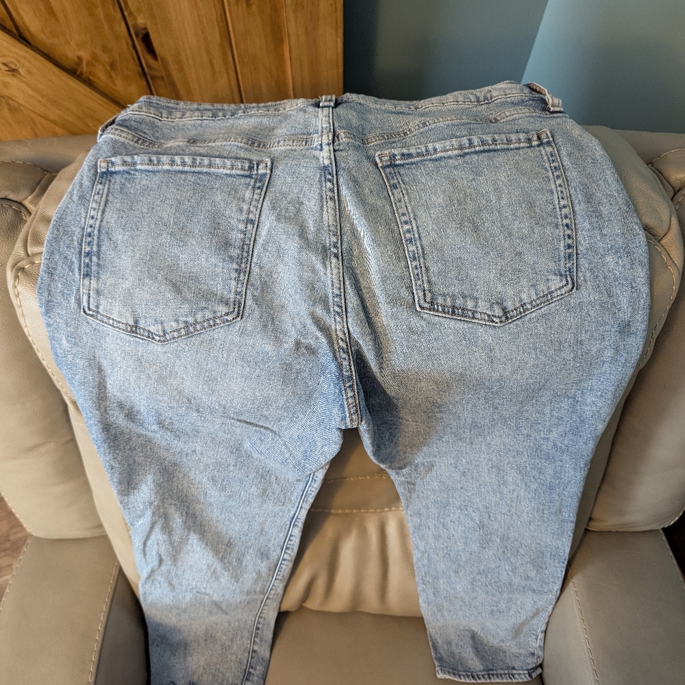 High Rise Straight Jeans - Picture 5 of 10